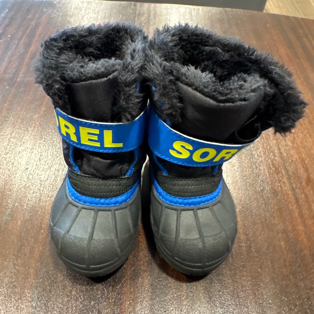 Sorel Black and Blue Winter Boots size 6